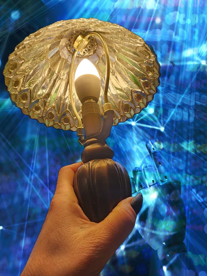 Maydea Tiffany Style Lamp 27560 - Image 4 of 4