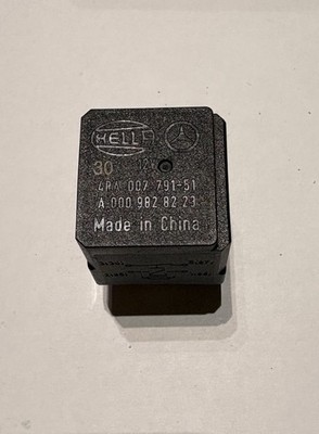   Mercedes W213 Stromrelais 4 Pin 12V Hella A0009828223