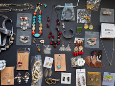 Resell Wear Lot Of 38 Pieces New Costume Jewelry Many NWT