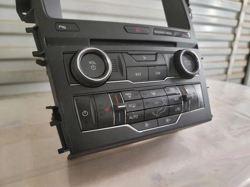 2016-2017 Ford Explorer Temperature AC Heater Climate Radio Control Panel OEM - Image 4 of 4