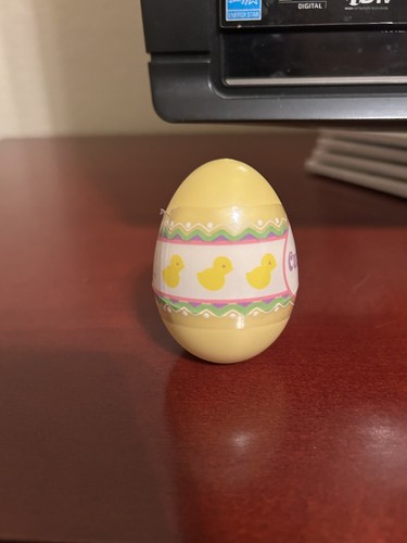 Avon Cute Chick Plastic Pin in a Yellow Sealed Egg - 1983 - Picture 4 of 6