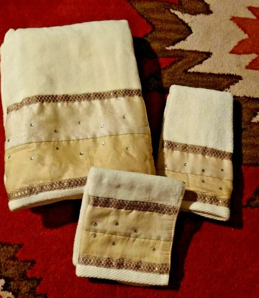 Ivory Decorative Embellished Towel Set With Braid And Rhinestones