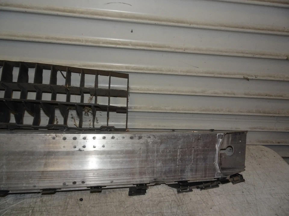 1998-2002 VOLVO C70 OEM FRONT BUMPER REINFORCEMENT IMPACT BAR FACTORY 09151514 - Image 3 of 4
