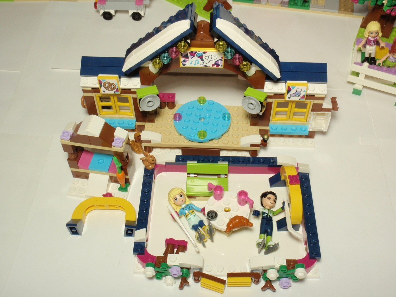 Foto 10 di 24