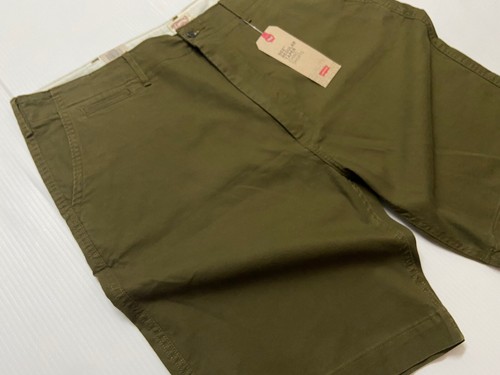 Levis 502 Regular Taper Chino Shorts 