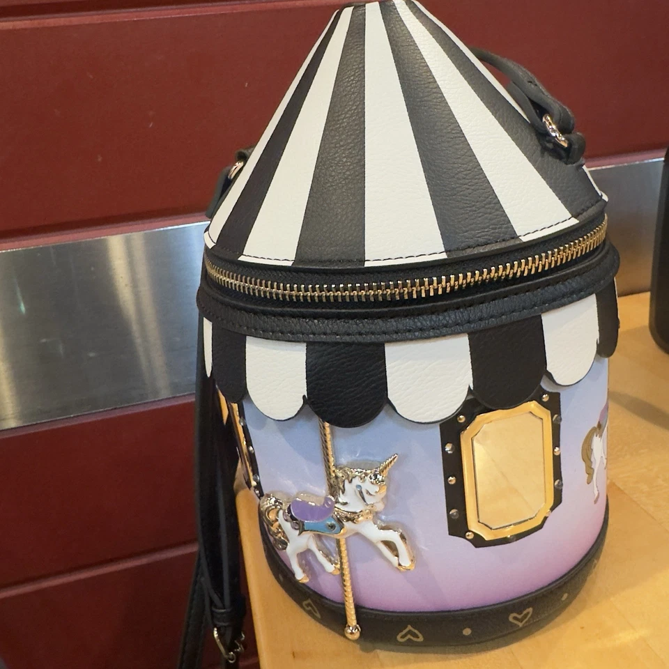 Bolso Bandolera Preamado BETSEY JOHNSON Kitsch Spin Me Carrusel LIGHTS UP Unicornio Foto 3 de 4