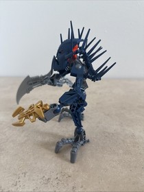 LEGO BIONICLE: Piraka (7137) - One Cracked Piece