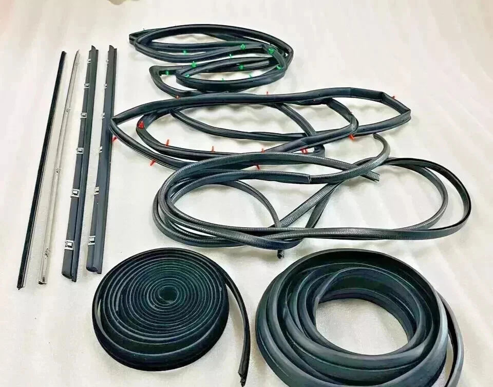 Ajuste para Suzuki Samurai SJ410 SJ413 puerta ventana moldura sello adorno bigote Foto 3 de 4