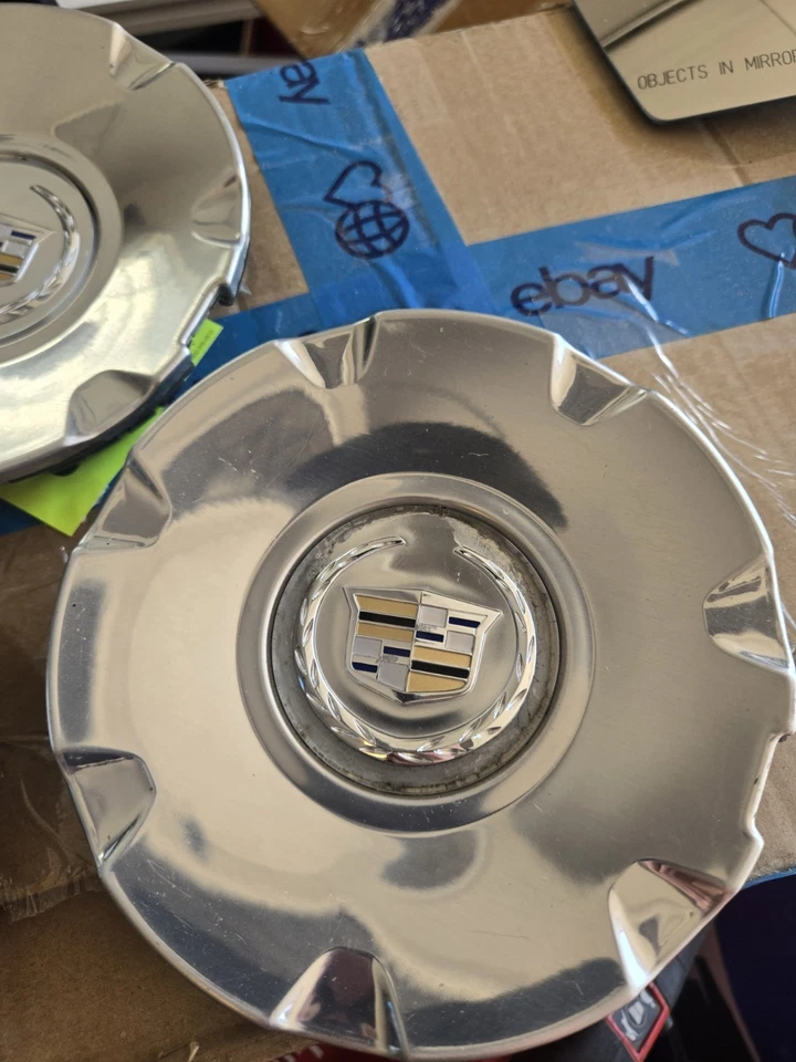 Juego de 4 tapacubos centrales de rueda cromados de 17" OEM 2005-2011 Cadillac STS  Foto 2 de 4