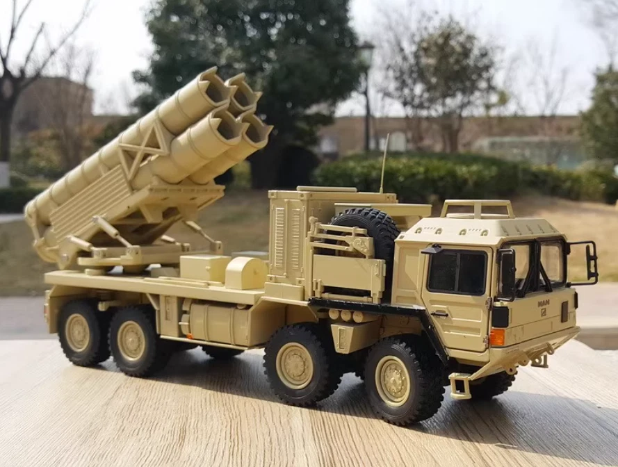 1:32 32CM MAN MILITARY TRUCKS 8X8 Rocket Launcher Truck Diecast Armor Model - Image 2 of 4