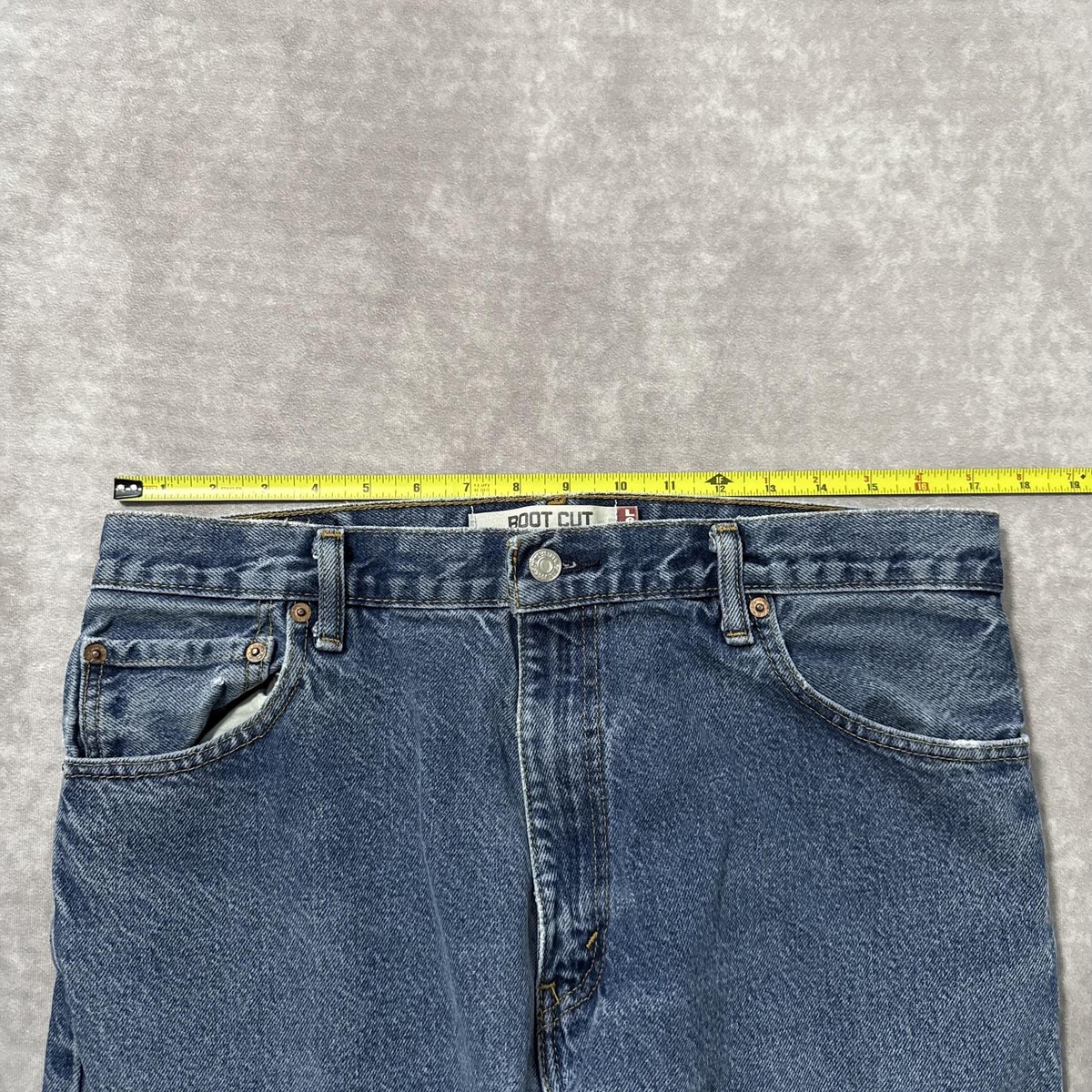 Vintage 2000s Levis 517 Boot Cut Jeans Mens 36x34 Blue Medium Wash