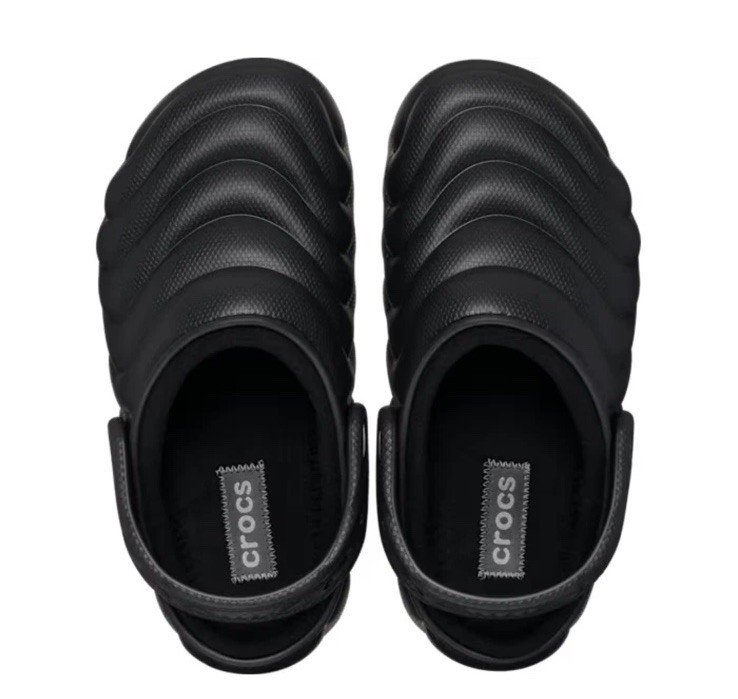 Crocs Classic Lined Overpuff Clog Black 210059-001 Slip-on  display picture 1