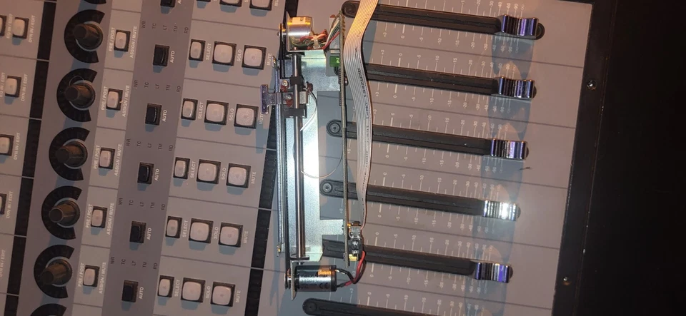 Digidesign Pro Control Digi-Fader for Digidesign Pro Control Main & Fader Pack - Image 4 of 4