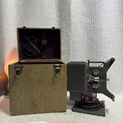 Eastman Kodak Co. 8mm Kodascope Eight Model 33 Movie Projector W