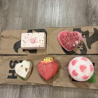 Lush 5pc Valentine's Day 2026 Bath Bundle Bombs & Bubbles