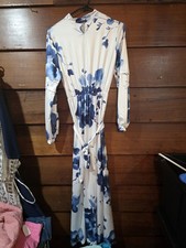 Amazon Essentials NWOT Women's Smocked Longsleeve Belted Floral Long Dress
