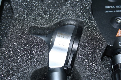 Oftalmoscopio y otoscopio Heine Beta 200 con estación de carga NT200 y estuche - probado - Imagen 14 de 17