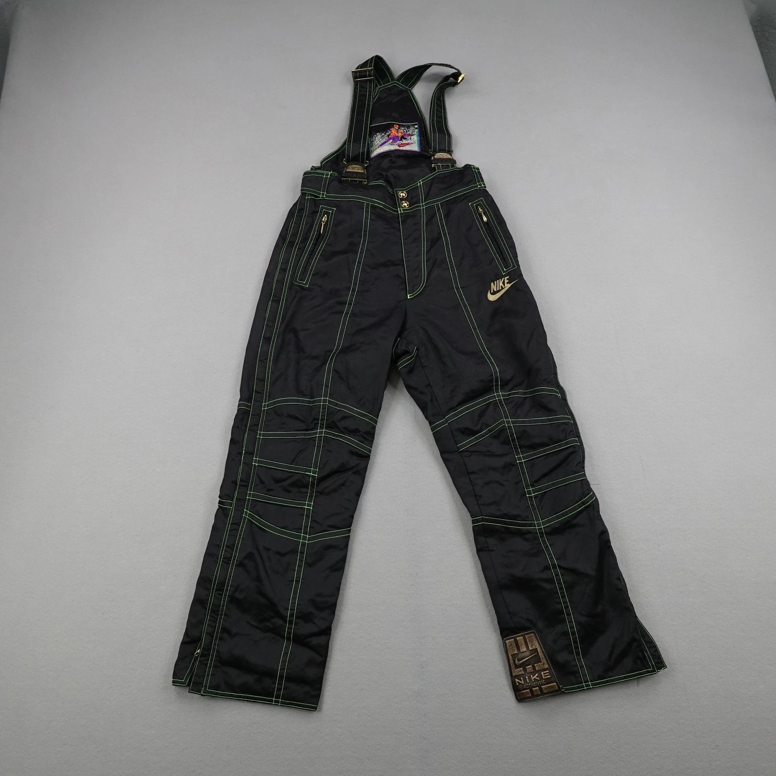 Vintage Nike Ski Bib Mens XL Black Salopettes Pants Overalls Snowboard Winter
Opens in a new window