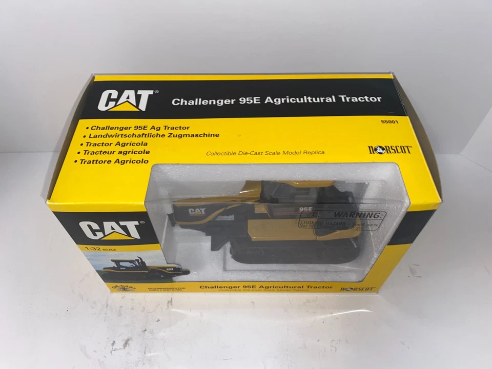 1/32 CAT Challenger 95E Track Tractor NIB - Image 2 of 4