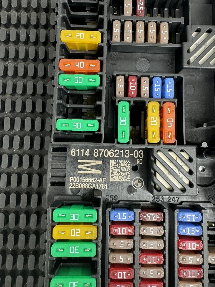 2020-2023 BMW X5 X6 X7 GENUINE REAR POWER DISTRIBUTION FUSE BOX MODULE OEM - Image 4 of 4