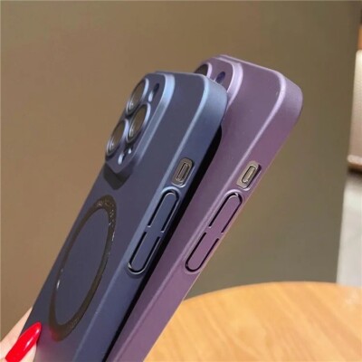A  Box of Phone cases consist of iPhone 13pro max, 14 plus, 14, 14pro max,14 pro