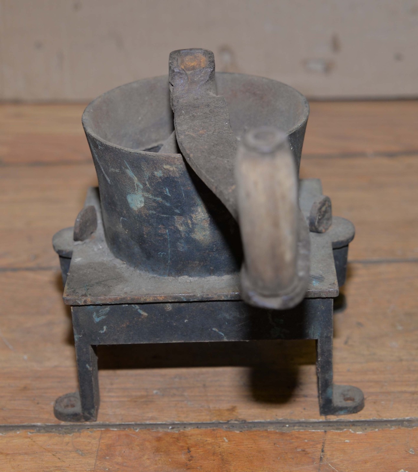 Antique table top coffee grinder collectible cast iron primitive farm