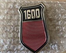 BRAND NEW CORTINA MK3 1600 OE SPEC WING BADGE COMPLETE WITH FITMENT PIN