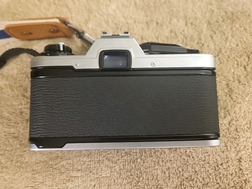 Olympus OM-10 35mm SLR Camera Body & Case - For Parts - Picture 4 of 10