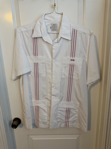 Dos Carolinas Handmade Guayabera Size M