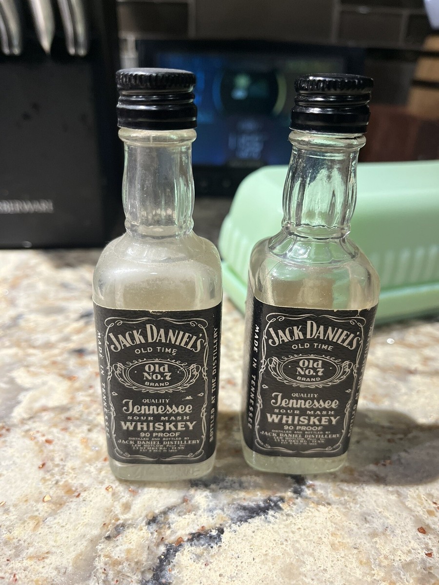 Jack Daniels Vintage 90 Proof Black Label 1/10 Pint Bottle