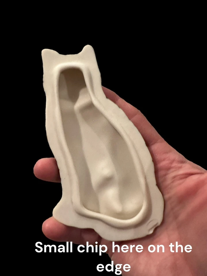 Carol Haley Cat Porcelain Trinket Box Artist Signed READ - Image 4 of 4