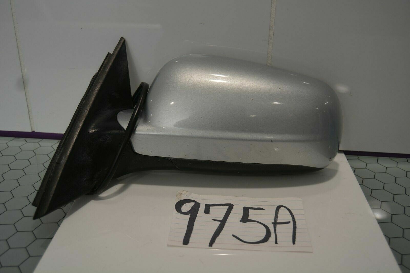 99 00 01 02 03 04 VOLKSWAGEN PASSAT DRIVER Side Mirror Used Power SILVER #975-A