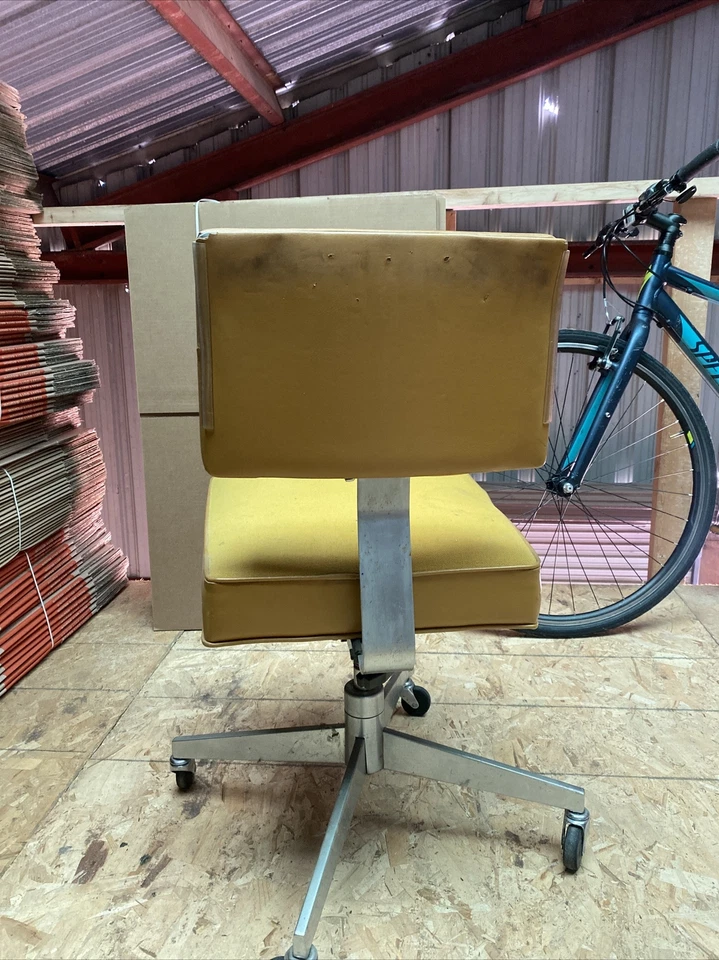 Vtg Mcm Steelcase Swivel Tanker Office Chair Industrial Goodform USA Yellow - Image 3 of 4
