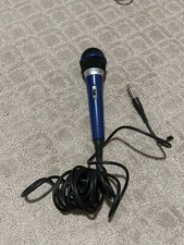 Dynamic microphone with on/off switch