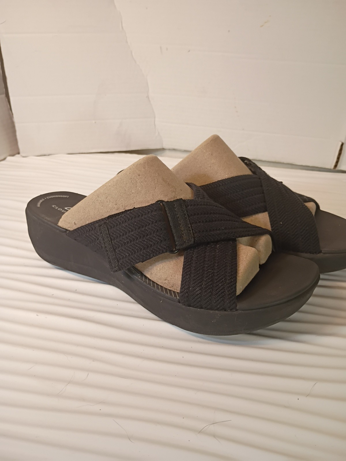 BlackClarks Cloudsteppers Cushionsoft Sandals W/A… - image 2