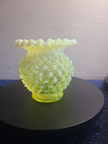 Fenton Hobnail Topaz Opalescent Yellow Vaseline Uranium Glass Vase