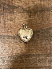 1/20th 14k Gold Mom Pendant great holiday gift for mom to show off