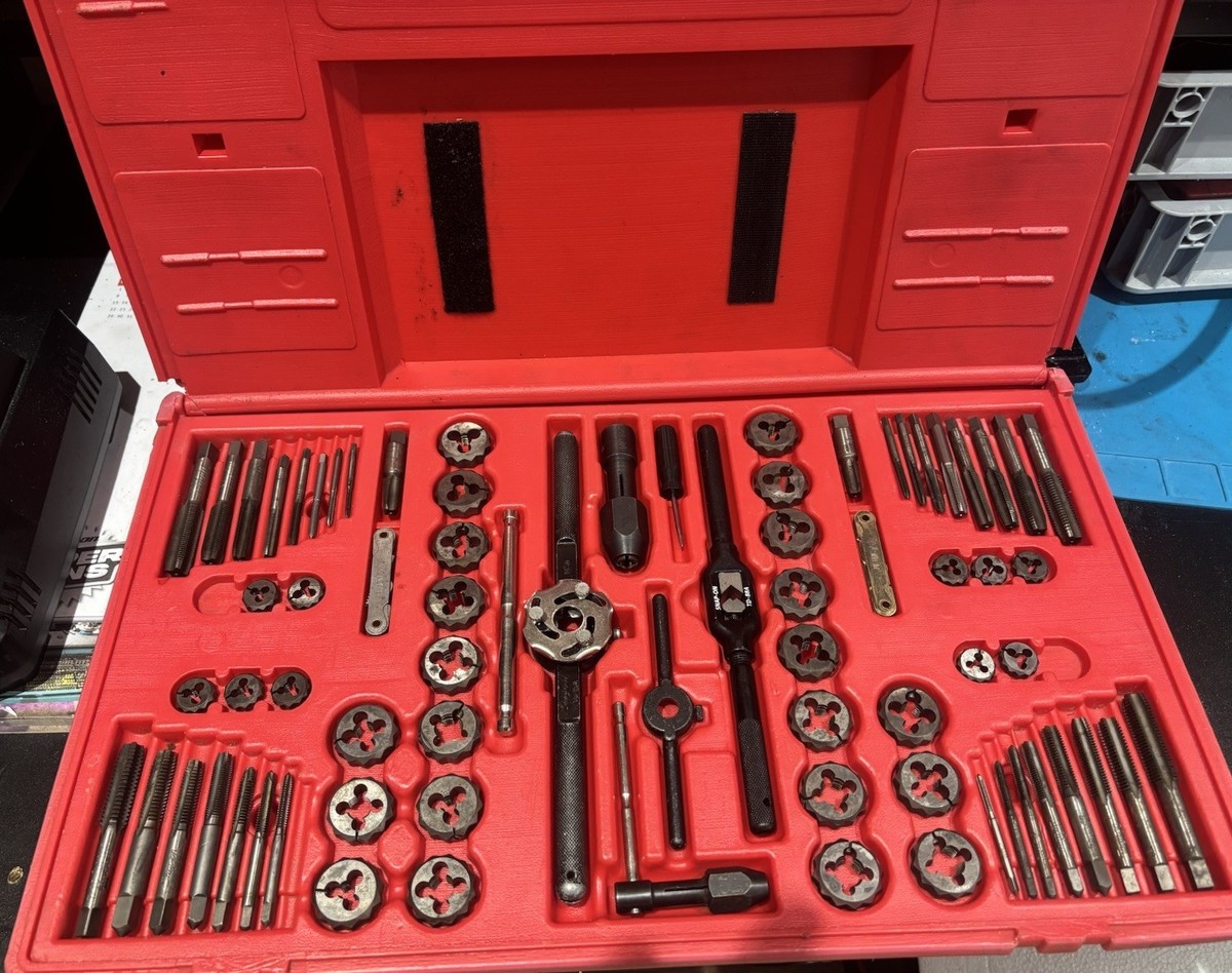 Snap-on TDTDM500A 76-Piece Master Tap & Die Set in Case Metric
