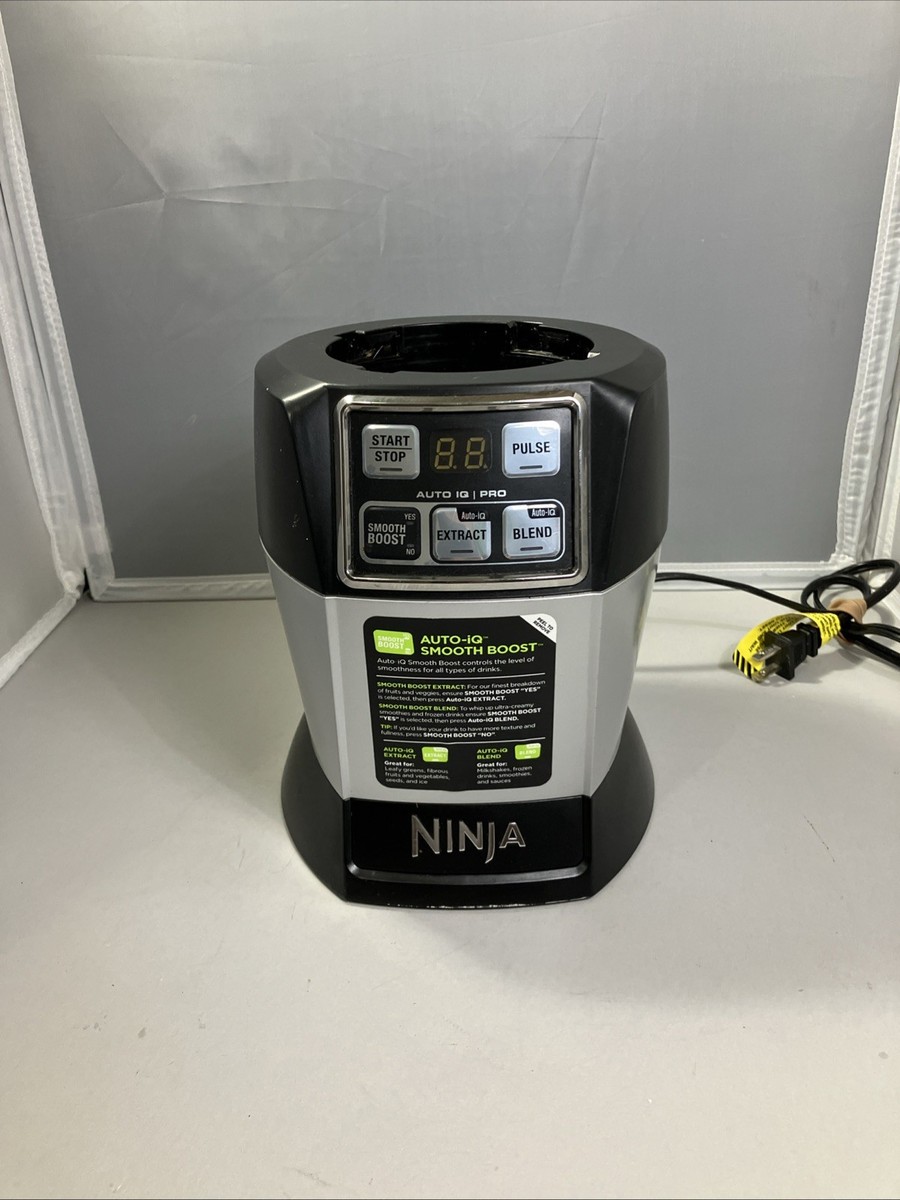 Nutri Ninja Pro BL487T Blender Auto-IQ Smooth Boost 1100W Base