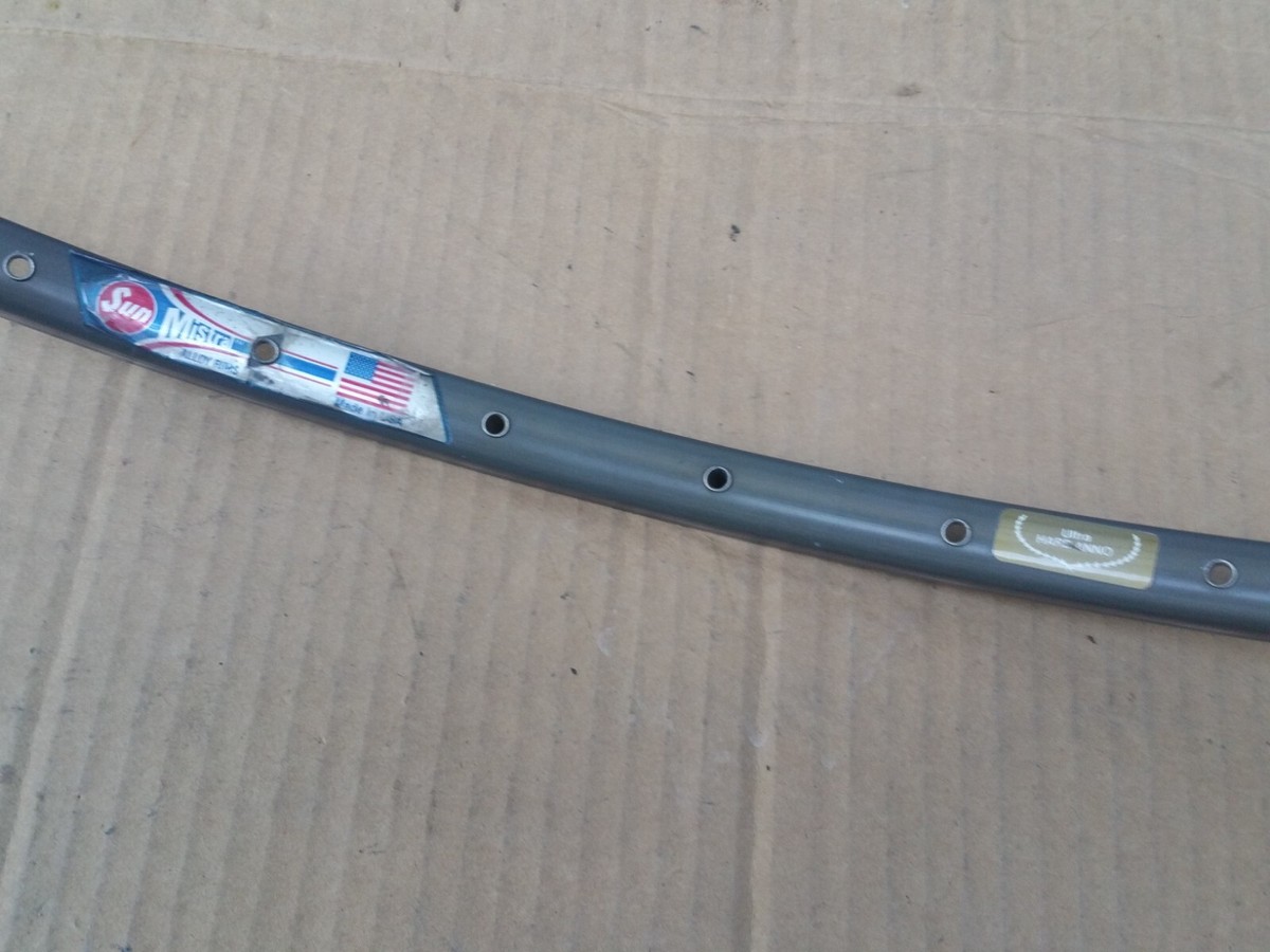 ヴィンテージSHIMANO105(FB-1055)SUN『Mistral』26㌅ ヴィンテージSHIMANO105(FB-1055)SUN『Mistral』26㌅ ヴィンテージ