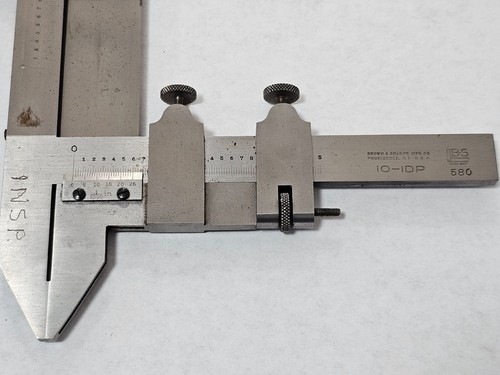 Brown & Sharpe Vernier Caliper 10-1D.P. with case - Picture 6 of 11
