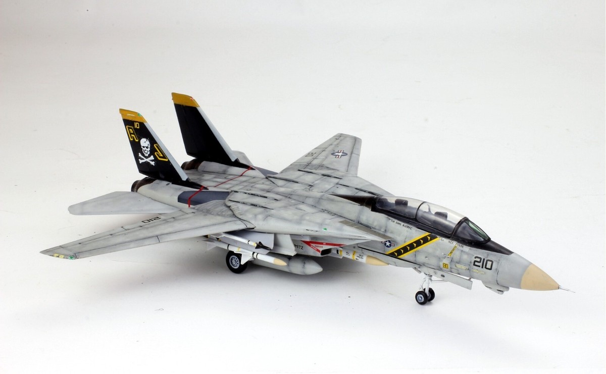F② 1/72 F-14 TOMCAT\"JollyRogers\" HA5203 Pete's Collectibles