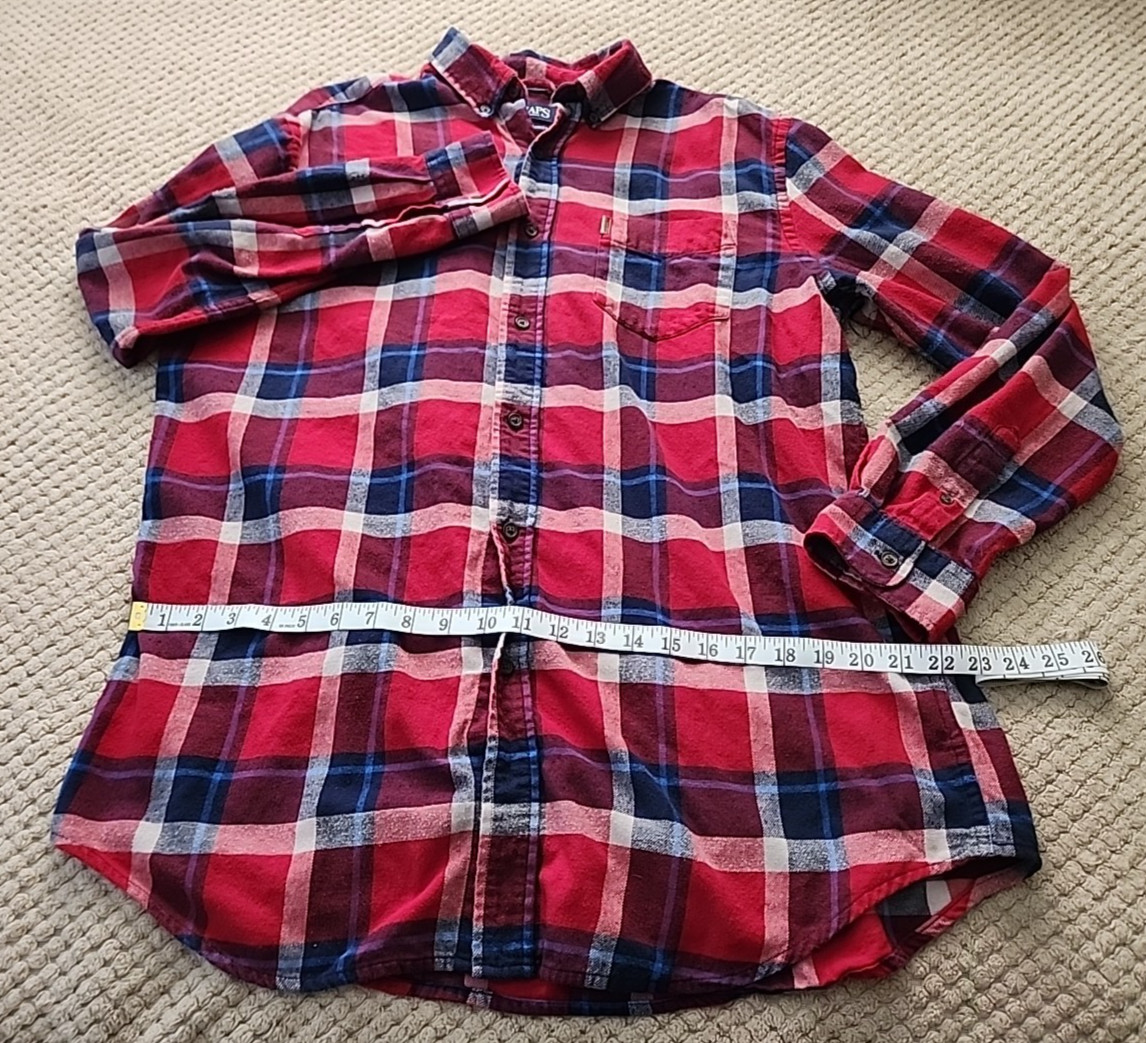 CHAPS Performance Men's Red Flannel Button Up Lon… - image 5