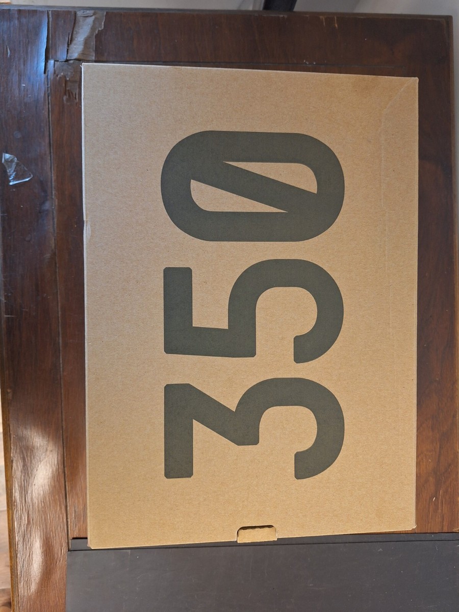 Adidas Yeezy Boost 350 V2 Blue Tint *Empty Box Only* B37571 Adidas Yeezy Boost 350 V2 Blue Tint *Empty Box Only* B37571