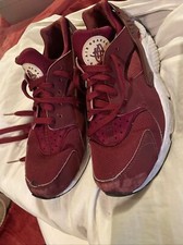 Womens Size 10 - Nike Air Huarache Triple Red 2018