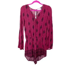 Kendall + Kylie Woman's Sz S Red and Black Geometric Printed Long Sleeve Romper