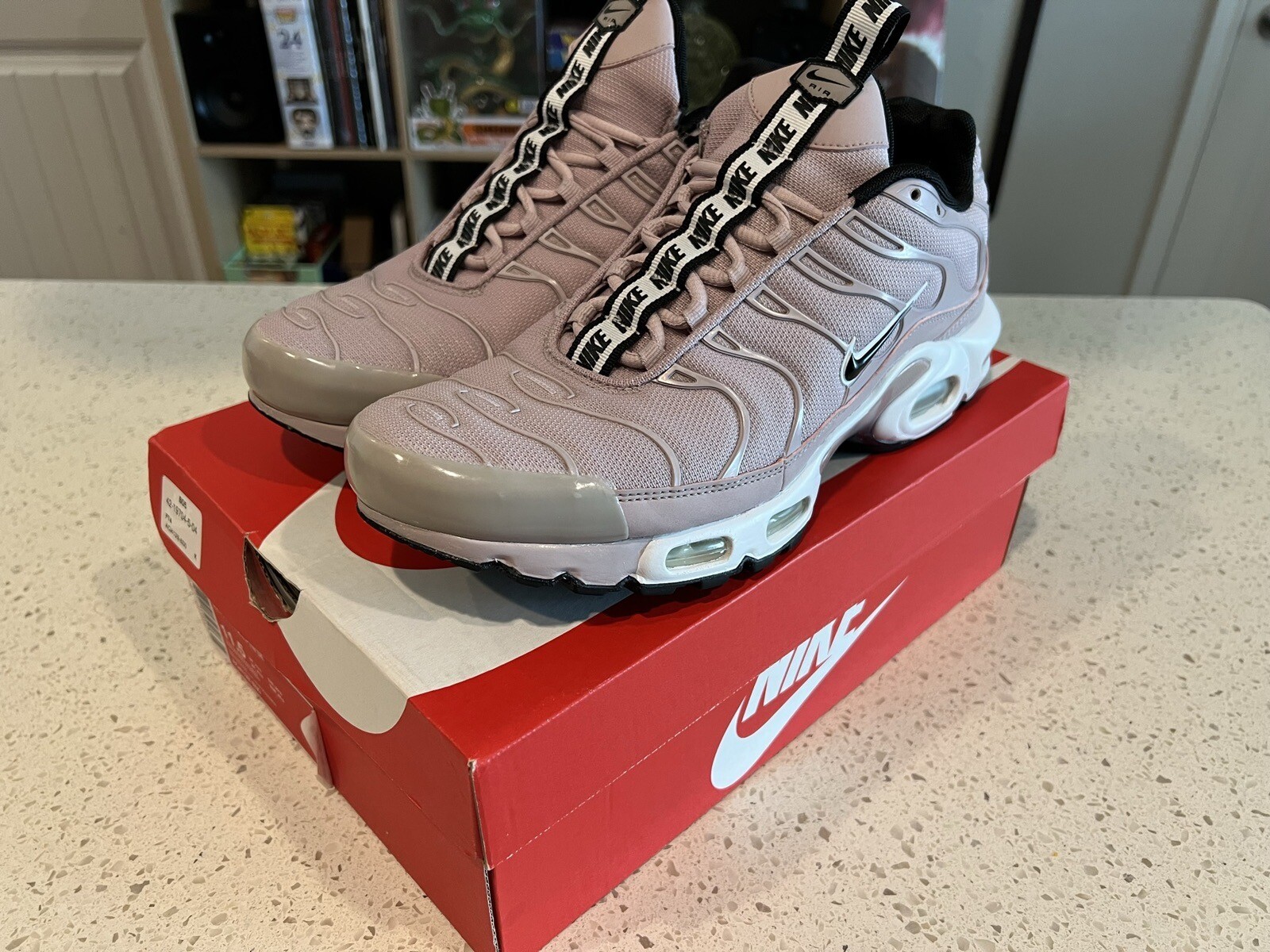 nike air max plus particle pink