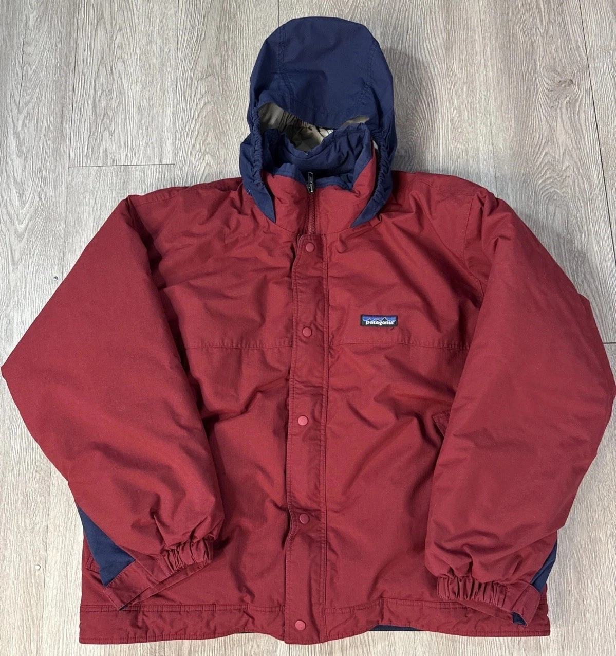 Patagonia Kids Winter Coat Jacket Outdoor Maroon Blue Trim Hidden Hood Size 14
Opens in a new window