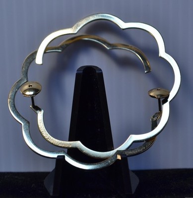 AUTHENTIC CHANEL EARRINGS CAMELIA HOOP 18KT 750 YELLOW GOLD