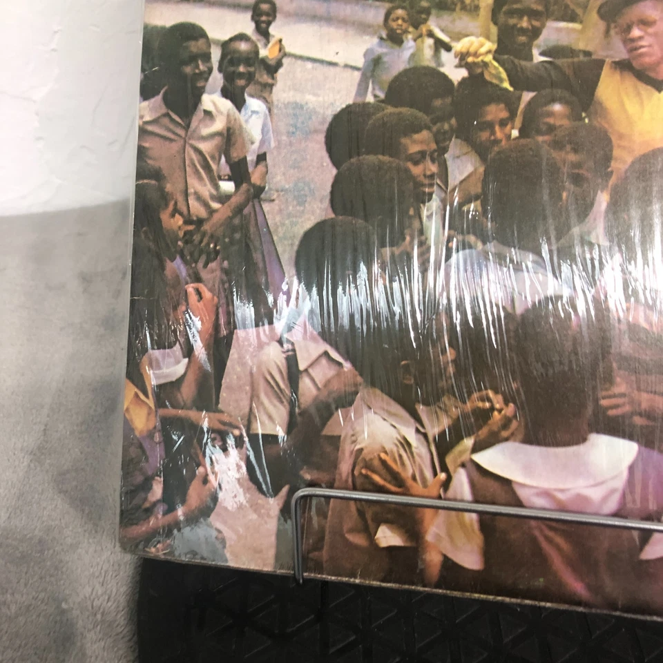 YELLOWMAN – ZUNGGUZUNGGUGUZUNGGUZENG - 1983 Arrival Jamaica Pressing LP (RG5) - Image 4 of 4